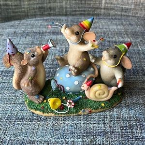 Charming Tails “party animals”